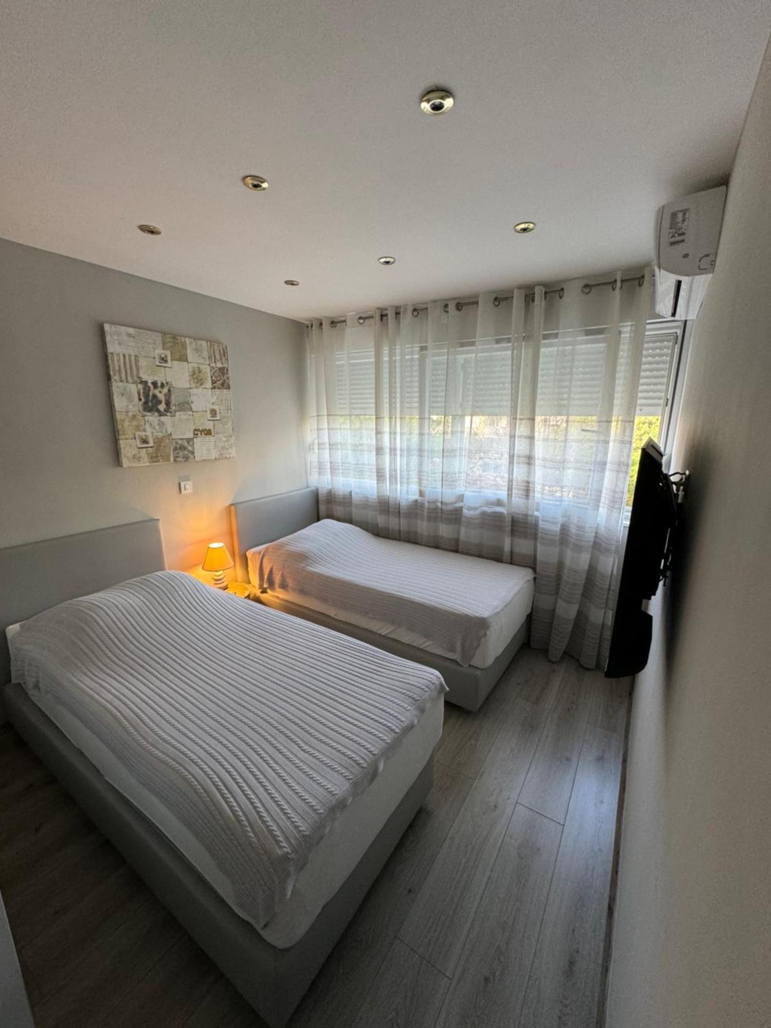 Apartment Astra With Private Parking Split Luaran gambar